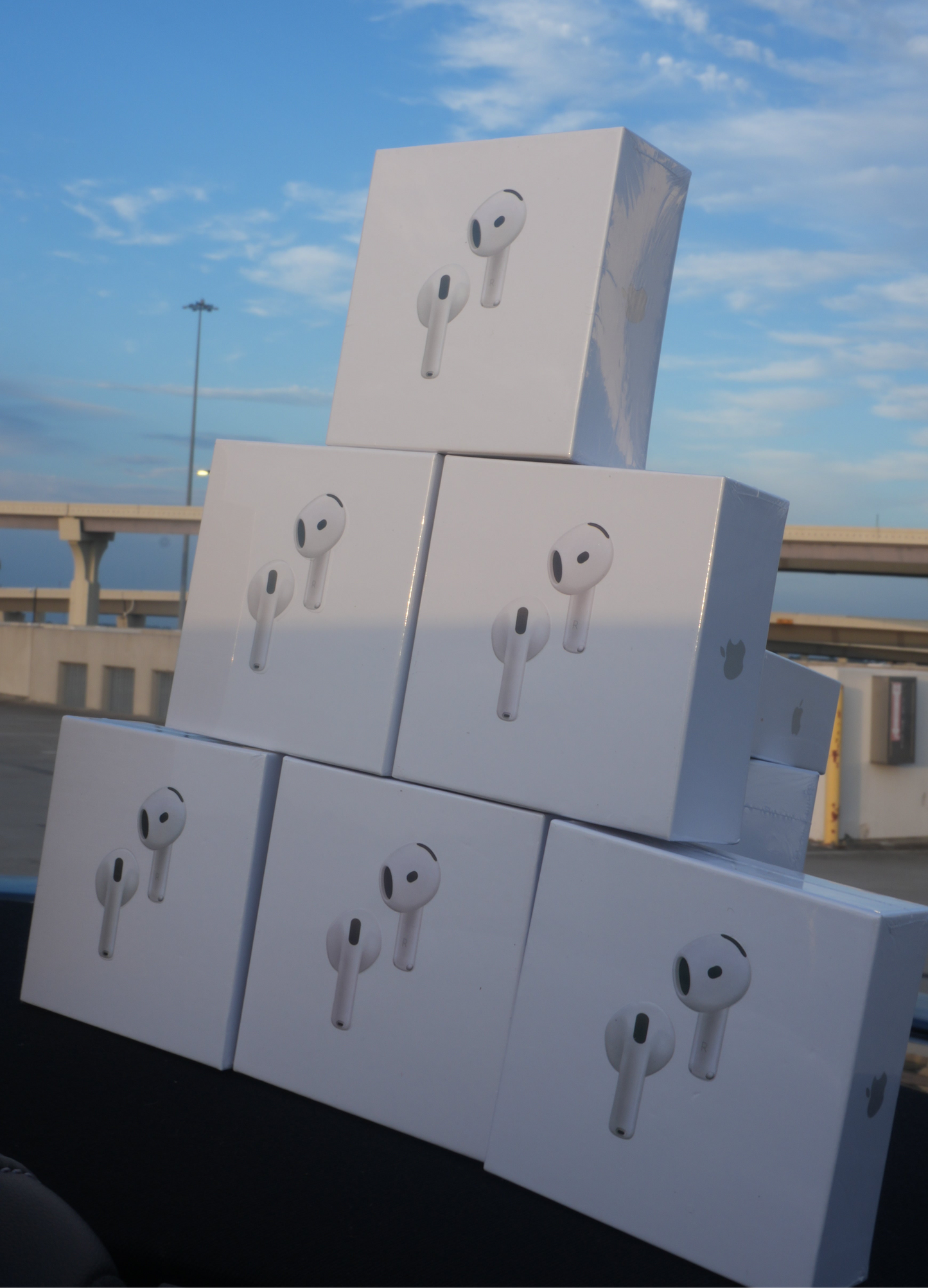 AIRPODS 4 with Active Noise Cancellation